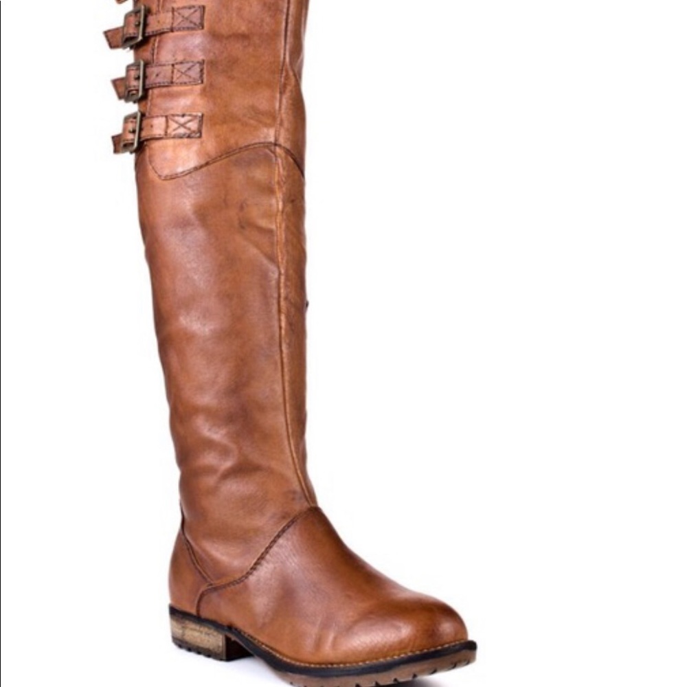 Distressed STEVE MADDEN boots